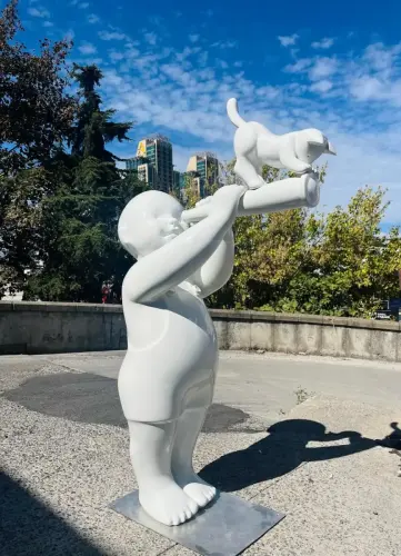Uzaklarda Arama,2024,146x91x45cm